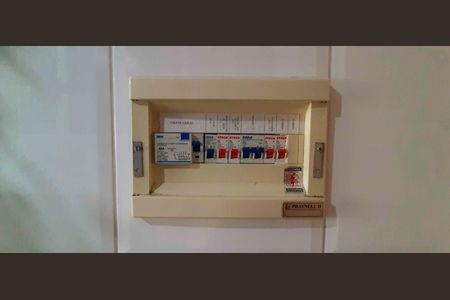 Apartamento para alugar com 54m², 3 quartos e 1 vaga Apartamento para alugar com 54m², 3 quartos e 1 vagaQuadro de Luz