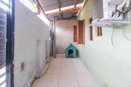 Casa à venda com 65m², 1 quarto e 1 vagaQuintal