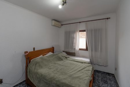 Casa para alugar com 200m², 4 quartos e 3 vagasSuíte 1