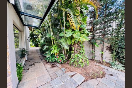 Casa à venda com 4 quartos, 1000m² em Santa Branca, Belo Horizonte