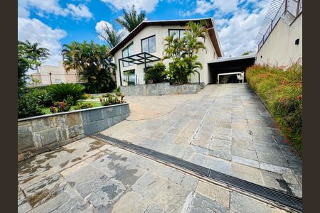 Casa à venda com 4 quartos, 1000m² em Santa Branca, Belo Horizonte