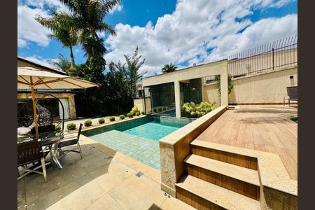 Casa à venda com 4 quartos, 1000m² em Santa Branca, Belo Horizonte