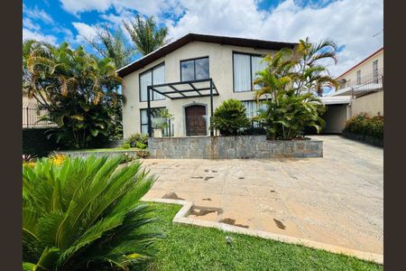 Casa à venda com 4 quartos, 1000m² em Santa Branca, Belo Horizonte