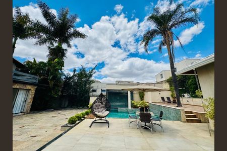 Casa à venda com 4 quartos, 1000m² em Santa Branca, Belo Horizonte