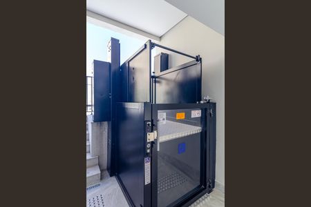 Apartamento à venda com 34m², 2 quartos e sem vagaÁrea comum - Piscina