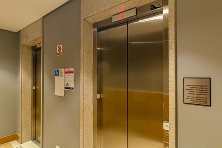 Apartamento à venda com 34m², 2 quartos e sem vagaÁrea comum - Hall Social