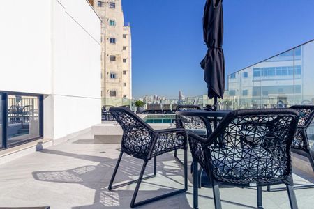 Apartamento à venda com 34m², 2 quartos e sem vagaÁrea comum - Piscina