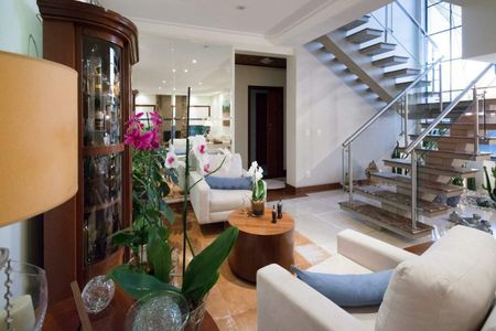 Casa de condomínio à venda com 450m², 4 quartos e 4 vagas