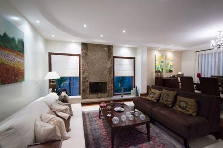 Casa de condomínio à venda com 450m², 4 quartos e 4 vagas