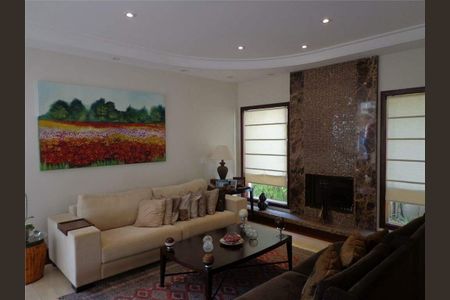 Casa de condomínio à venda com 450m², 4 quartos e 4 vagas