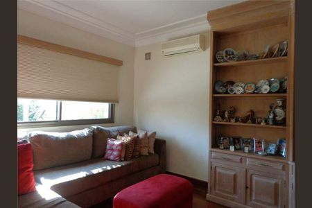 Casa de condomínio à venda com 450m², 4 quartos e 4 vagas