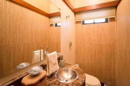 Casa de condomínio à venda com 450m², 4 quartos e 4 vagas