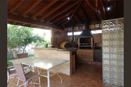 Casa de condomínio à venda com 450m², 4 quartos e 4 vagas