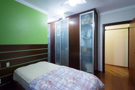 Casa de condomínio à venda com 450m², 4 quartos e 4 vagas