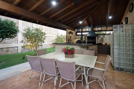 Casa de condomínio à venda com 450m², 4 quartos e 4 vagas