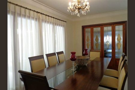 Casa de condomínio à venda com 450m², 4 quartos e 4 vagas