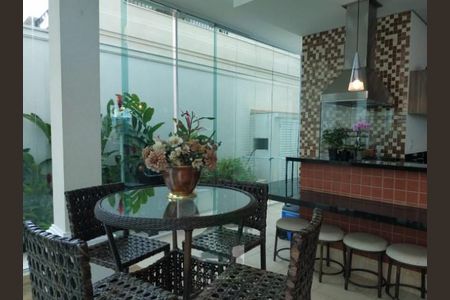 Casa de condomínio à venda com 350m², 4 quartos e 4 vagas