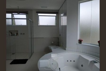 Casa de condomínio à venda com 350m², 4 quartos e 4 vagas