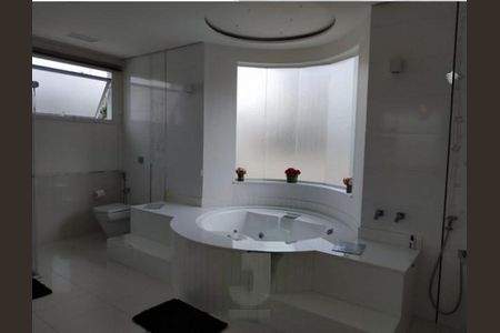 Casa de condomínio à venda com 350m², 4 quartos e 4 vagas