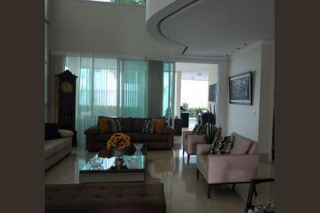 Casa de condomínio à venda com 350m², 4 quartos e 4 vagas