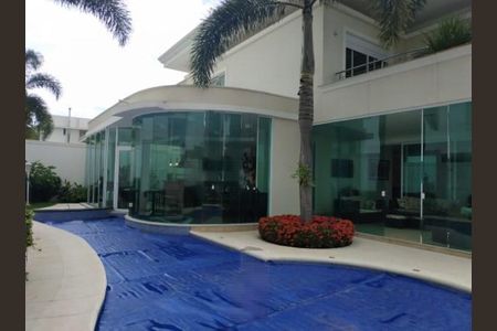 Casa de condomínio à venda com 350m², 4 quartos e 4 vagas