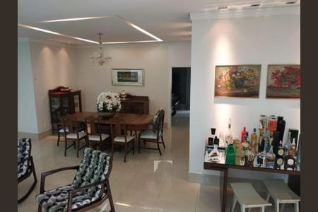 Casa de condomínio à venda com 350m², 4 quartos e 4 vagas