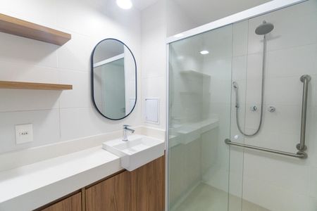 Banheiro de apartamento para alugar com 1 quarto, 28m² em Vila Clementino, São Paulo