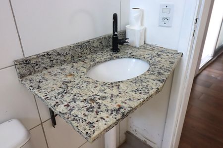 Apartamento para alugar com 45m², 2 quartos e 2 vagasBanheiro Social