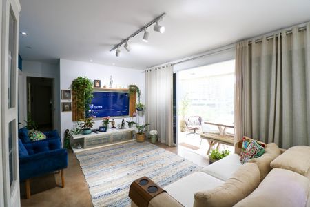Sala de apartamento para alugar com 4 quartos, 117m² em Jardim das Acacias, São Paulo