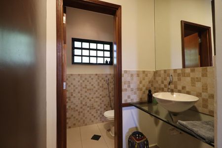 Casa de condomínio para alugar com 1000m², 4 quartos e 6 vagasLavabo