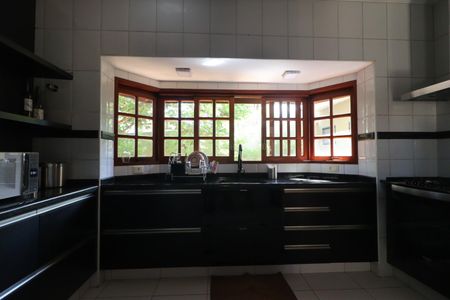 Casa de condomínio para alugar com 1000m², 4 quartos e 6 vagasCozinha