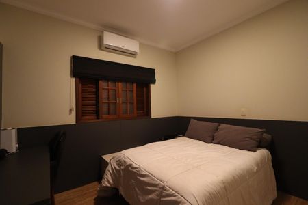 Casa de condomínio para alugar com 1000m², 4 quartos e 6 vagasSuíte 2