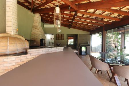 Casa de condomínio para alugar com 1000m², 4 quartos e 6 vagasÁrea gourmet