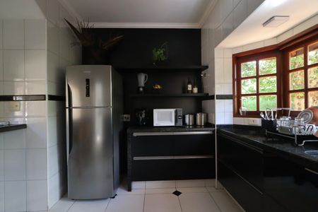 Casa de condomínio para alugar com 1000m², 4 quartos e 6 vagasCozinha