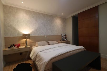 Casa de condomínio para alugar com 1000m², 4 quartos e 6 vagasSuite 3