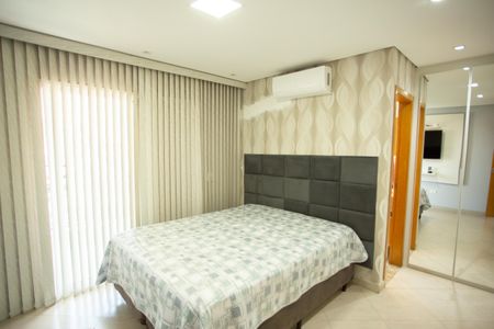 Casa para alugar com 150m², 3 quartos e 3 vagas Casa para alugar com 150m², 3 quartos e 3 vagasSuíte