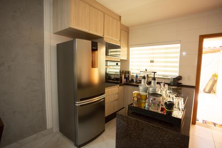 Casa para alugar com 150m², 3 quartos e 3 vagas Casa para alugar com 150m², 3 quartos e 3 vagascozinha