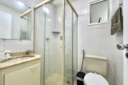 Apartamento à venda com 56m², 2 quartos e 1 vagaBanheiro Corredor