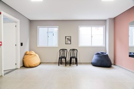 Apartamento à venda com 33m², 2 quartos e sem vagaÁrea comum