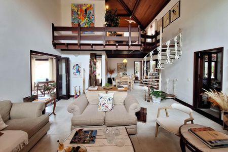 Casa de condomínio à venda com 380m², 4 quartos e 3 vagas Casa de condomínio à venda com 380m², 4 quartos e 3 vagasSala