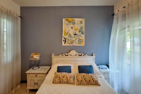 Casa de condomínio à venda com 380m², 4 quartos e 3 vagas Casa de condomínio à venda com 380m², 4 quartos e 3 vagasQuarto 1