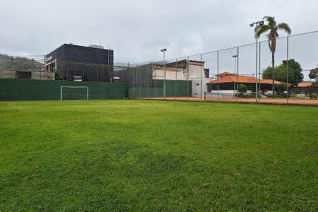 Casa de condomínio à venda com 380m², 4 quartos e 3 vagas Casa de condomínio à venda com 380m², 4 quartos e 3 vagasÁrea comum