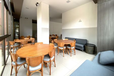 Apartamento à venda com 104m², 3 quartos e 2 vagas Apartamento à venda com 104m², 3 quartos e 2 vagasÁrea comum - Salão de festas