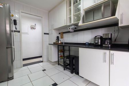 Apartamento à venda com 80m², 3 quartos e 2 vagas Apartamento à venda com 80m², 3 quartos e 2 vagasCozinha