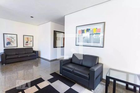 Apartamento à venda com 70m², 2 quartos e 1 vaga Apartamento à venda com 70m², 2 quartos e 1 vagaHall social