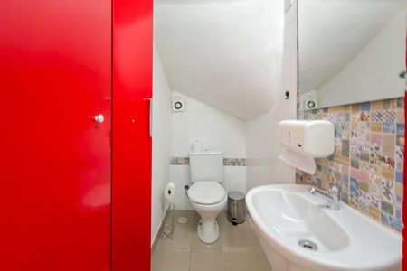 Casa à venda com 128m², 3 quartos e sem vaga Casa à venda com 128m², 3 quartos e sem vagaLavabo