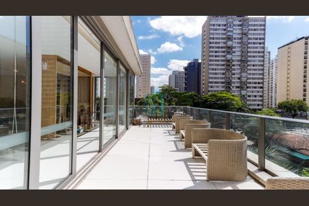 Apartamento à venda com 72m², 2 quartos e 1 vaga