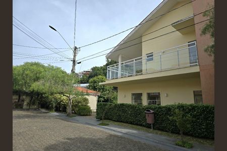 Casa de condomínio à venda com 74m², 2 quartos e 2 vagas