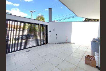 Casa à venda com 140m², 2 quartos e 4 vagas