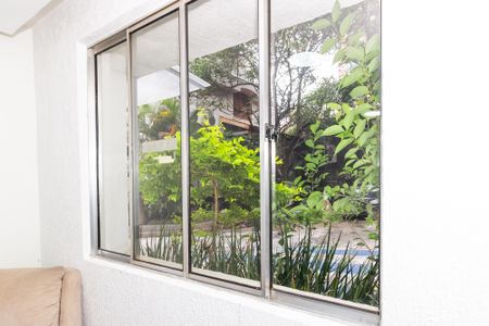 Casa à venda com 247m², 4 quartos e 2 vagas Casa à venda com 247m², 4 quartos e 2 vagasÁrea comum - Piso inferior